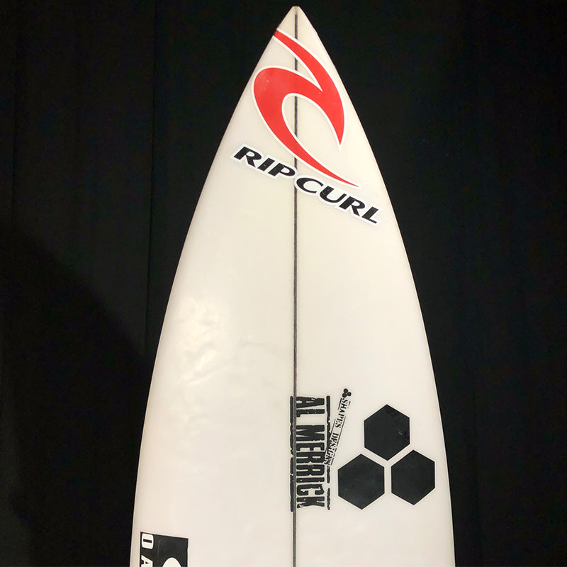 5'8" Happy with fins