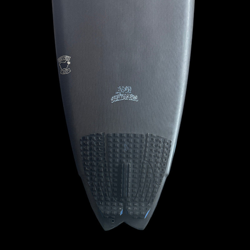 5'3" Pisces, Blacksheep, 26L