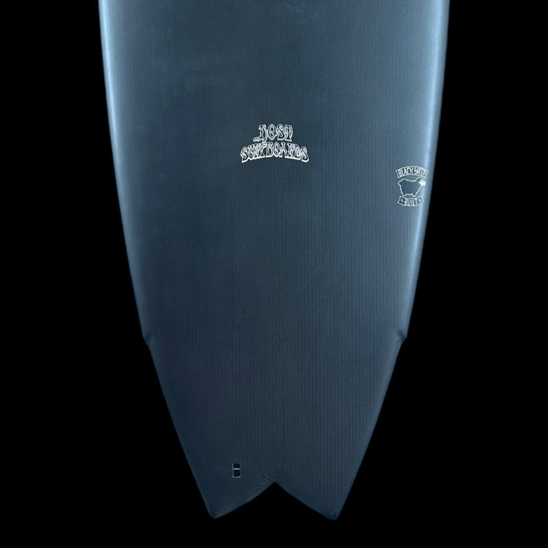 5'5" Pisces, Blacksheep, 28.5L